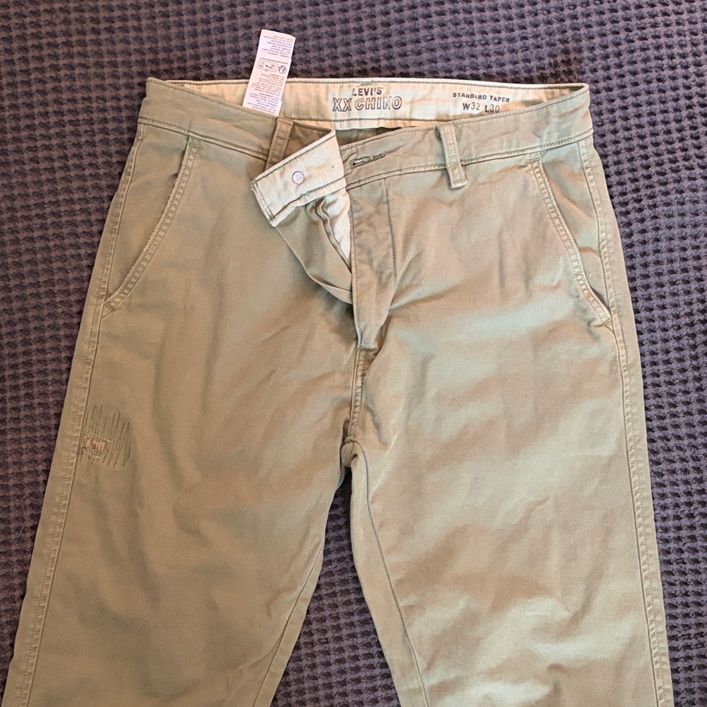 Levi's Men's Khaki Chinos